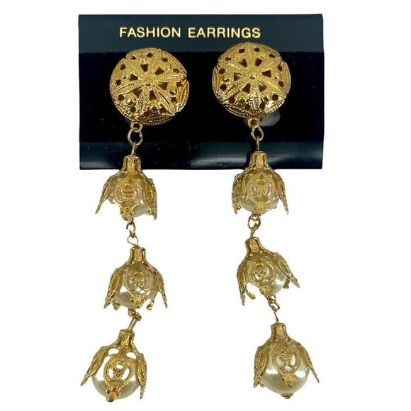 Women’s Gold Tone Etched Pattern Chandelier Faux Pearl Tiered Clip-On Earrings - Picture 8 of 8